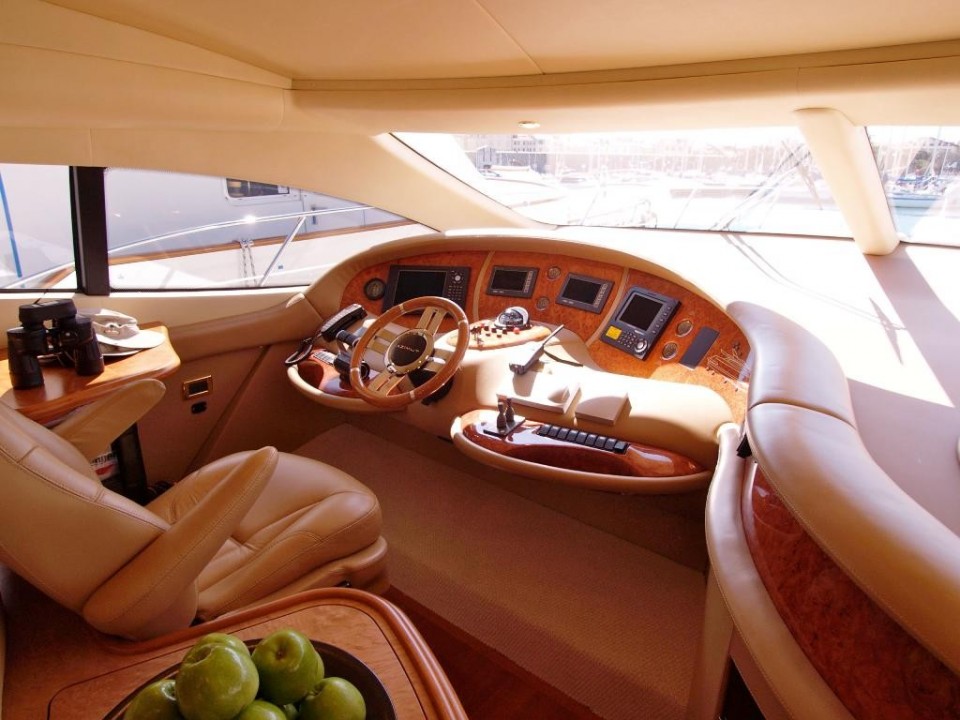 Luxury Yacht Luxury Yacht