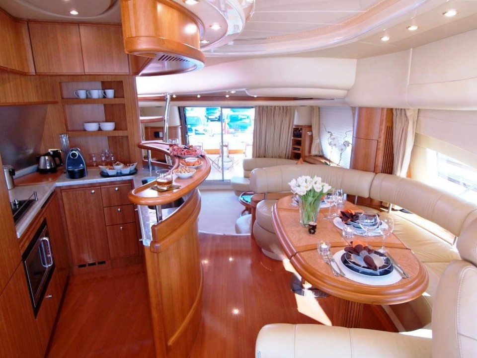 Luxury Yacht Luxury Yacht