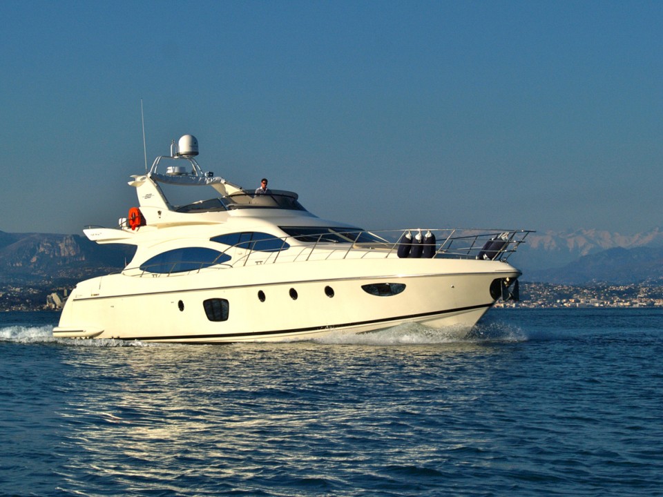 Luxury Yacht Luxury Yacht