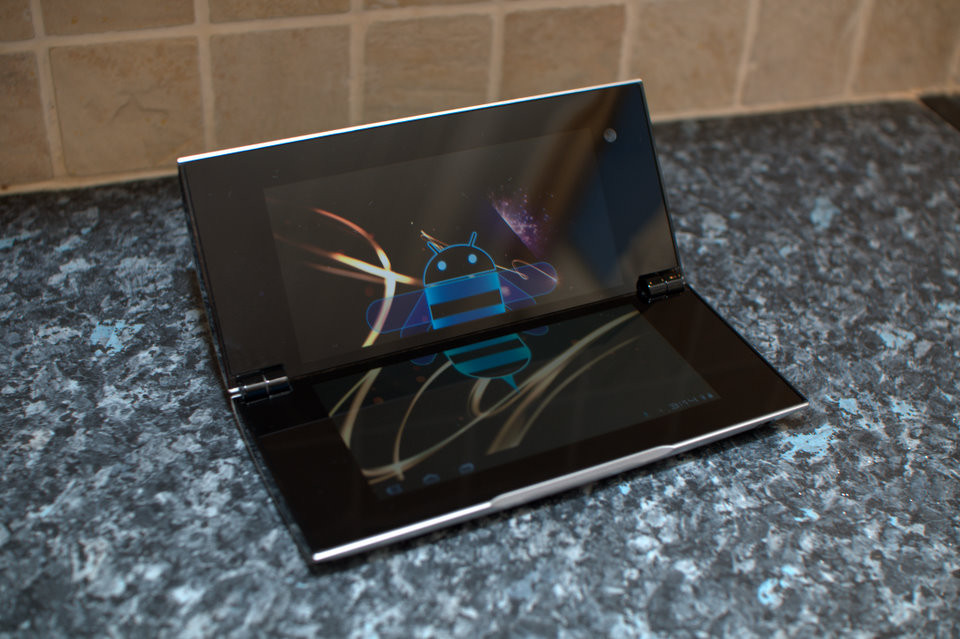 New Sony Tablet P Review New Sony Tablet P Review